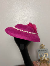 Load image into Gallery viewer, Queen hat in fuchsia