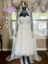 Load image into Gallery viewer, Kelly Gown