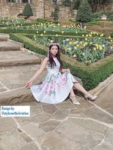 Load image into Gallery viewer, Audrey Dress in Rose Bloom Taffeta - Shop women style vintage, Audrey Hepburn jackets online -Christine