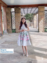 Load image into Gallery viewer, Audrey Dress in Rose Bloom Taffeta - Shop women style vintage, Audrey Hepburn jackets online -Christine