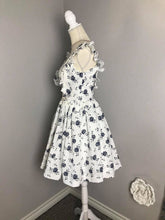 Load image into Gallery viewer, Pinafore Dress in Roses Linen size S - Shop women style vintage, Audrey Hepburn jackets online -Christine