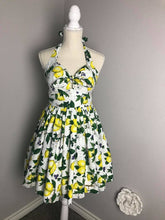 Load image into Gallery viewer, May Dress in Lemon Print cotton size S - Shop women style vintage, Audrey Hepburn jackets online -Christine