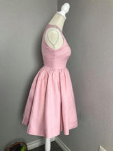 Load image into Gallery viewer, Audrey Dress in Powder Pink cotton size S - Shop women style vintage, Audrey Hepburn jackets online -Christine