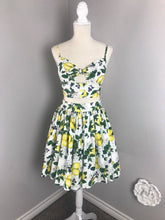 Load image into Gallery viewer, Julie skirt matching top in Lemon Print cotton - Shop women style vintage, Audrey Hepburn jackets online -Christine