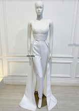 Load image into Gallery viewer, Queen jumsuit in white
