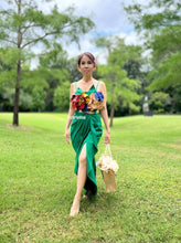 Load image into Gallery viewer, Vanesa set in green linen
