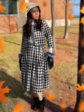 Load image into Gallery viewer, Lisa Collar set in Tweed
