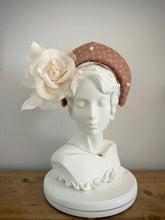 Load image into Gallery viewer, headpiece iVogue couture
