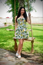 Load image into Gallery viewer, Julie set in Lemon Print
