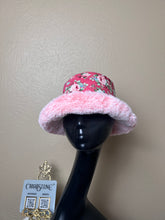 Load image into Gallery viewer, Dusty Pink felt, fur hat matching coat
