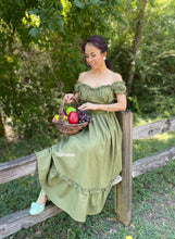 Load image into Gallery viewer, Belle Dress in linen
