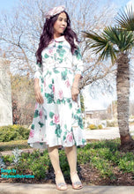 Load image into Gallery viewer, Kennedy Dress in Roses Silk size S - Shop women style vintage, Audrey Hepburn jackets online -Christine
