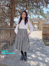 Load image into Gallery viewer, Lisa skirt Tweet patterns and white blouse in cotton - Shop women style vintage, Audrey Hepburn jackets online -Christine
