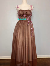 Load image into Gallery viewer, Elena Gown
