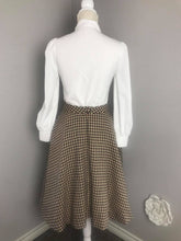 Load image into Gallery viewer, Lolita waistcoat suit in Tweed size XS/S - Shop women style vintage, Audrey Hepburn jackets online -Christine
