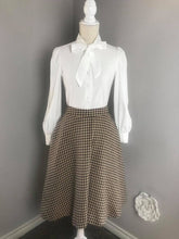 Load image into Gallery viewer, Lolita waistcoat suit in Tweed white blouse - Shop women style vintage, Audrey Hepburn jackets online -Christine
