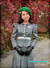 Load image into Gallery viewer, Liz set in gingham
