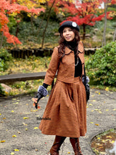 Load image into Gallery viewer, Lisa Collar set in Tweed Fall
