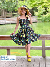 Load image into Gallery viewer, Lana Dress in lemon print cotton Size S - Shop women style vintage, Audrey Hepburn jackets online -Christine
