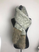 Load image into Gallery viewer, Scarf in grey
