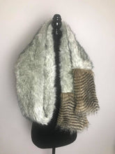 Load image into Gallery viewer, Scarf in grey
