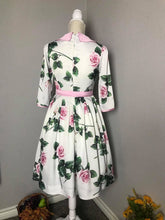 Load image into Gallery viewer, Kennedy Dress in Roses Silk size S - Shop women style vintage, Audrey Hepburn jackets online -Christine
