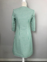 Load image into Gallery viewer, Kennedy Coat set in Hounds Tooths green
