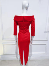 Load image into Gallery viewer, Melina dress in solid Red - Shop women style vintage, Audrey Hepburn jackets online -Christine
